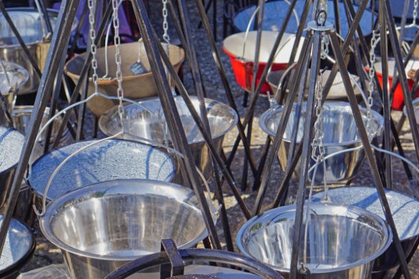 Nồi nhôm đang giảm giá.