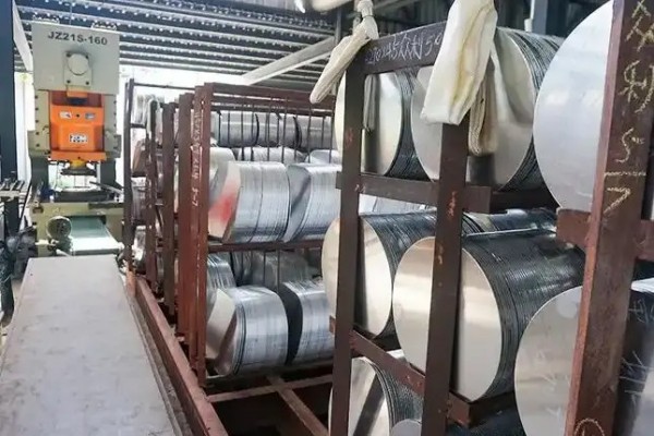 Jengo la kiwanda cha karatasi za alumini