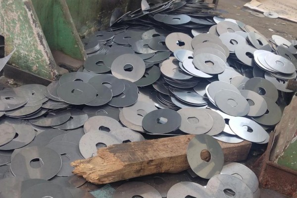 Der frisch gefertigte Aluminiumring